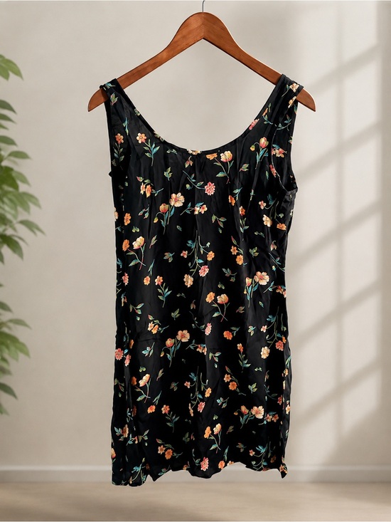 Laundry By Shelli Segal Dresses & Skirts - Laundry By Shelli Segal Black Floral Dress